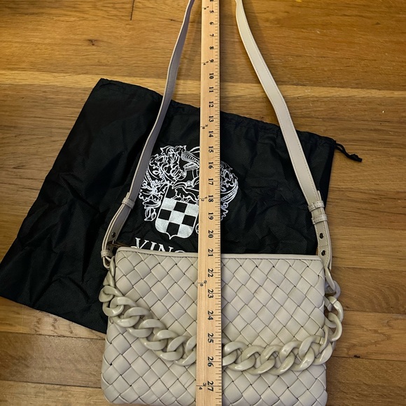 Vince Camuto Cream Woven Chain Shoulder Bag - Picture 7 of 7